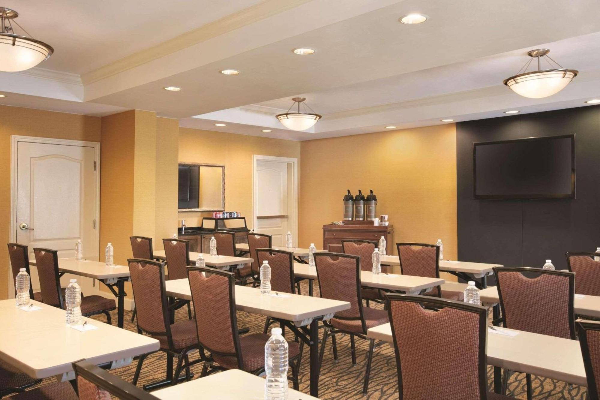 Country Inn & Suites By Radisson, Atlanta Airport North, Ga Eksteriør billede